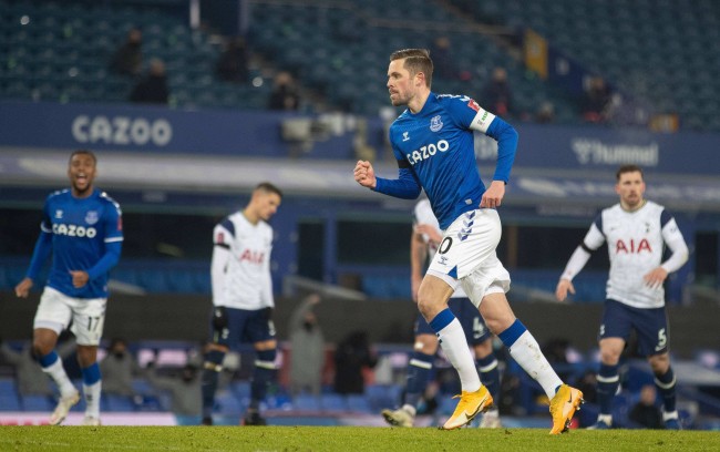 使得他们在 使得他们在